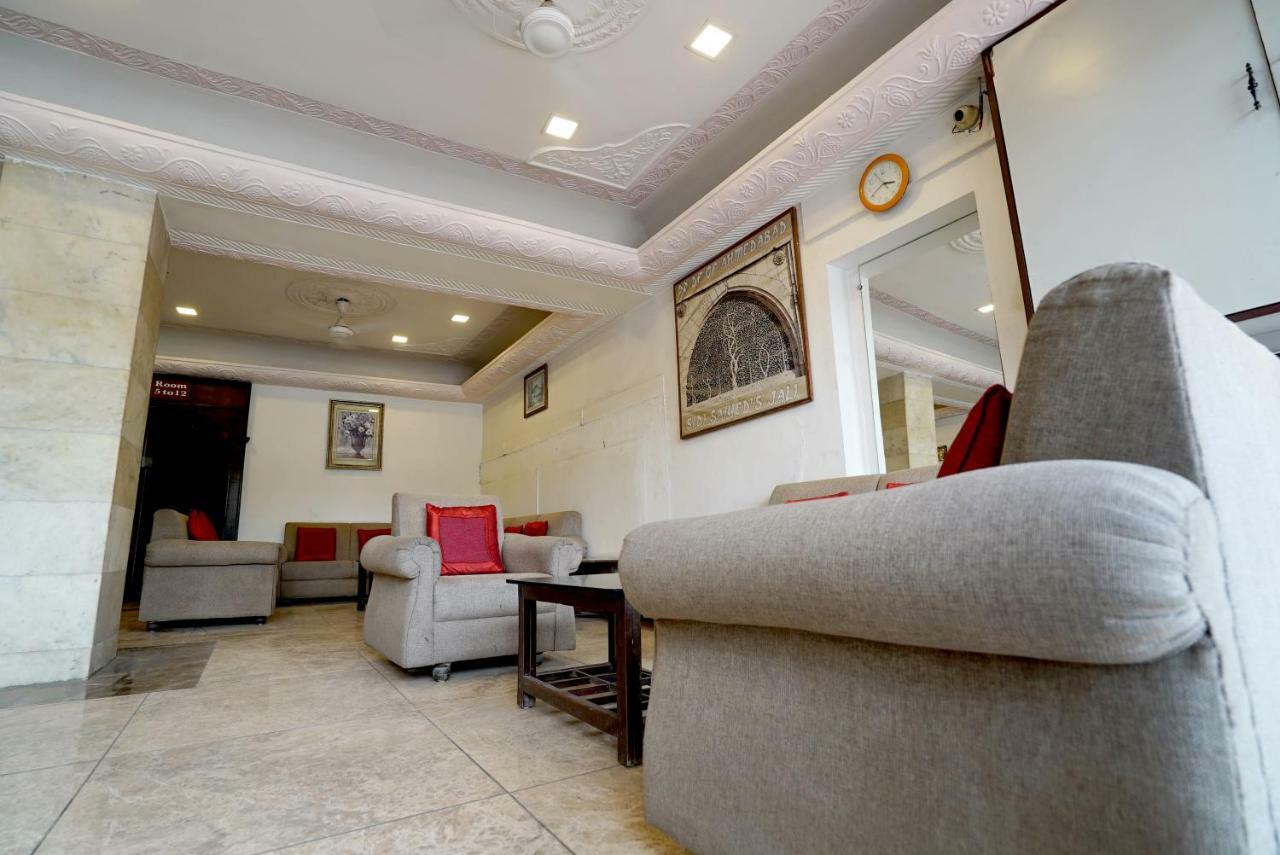 Hotel Royal Amhedabad Dış mekan fotoğraf