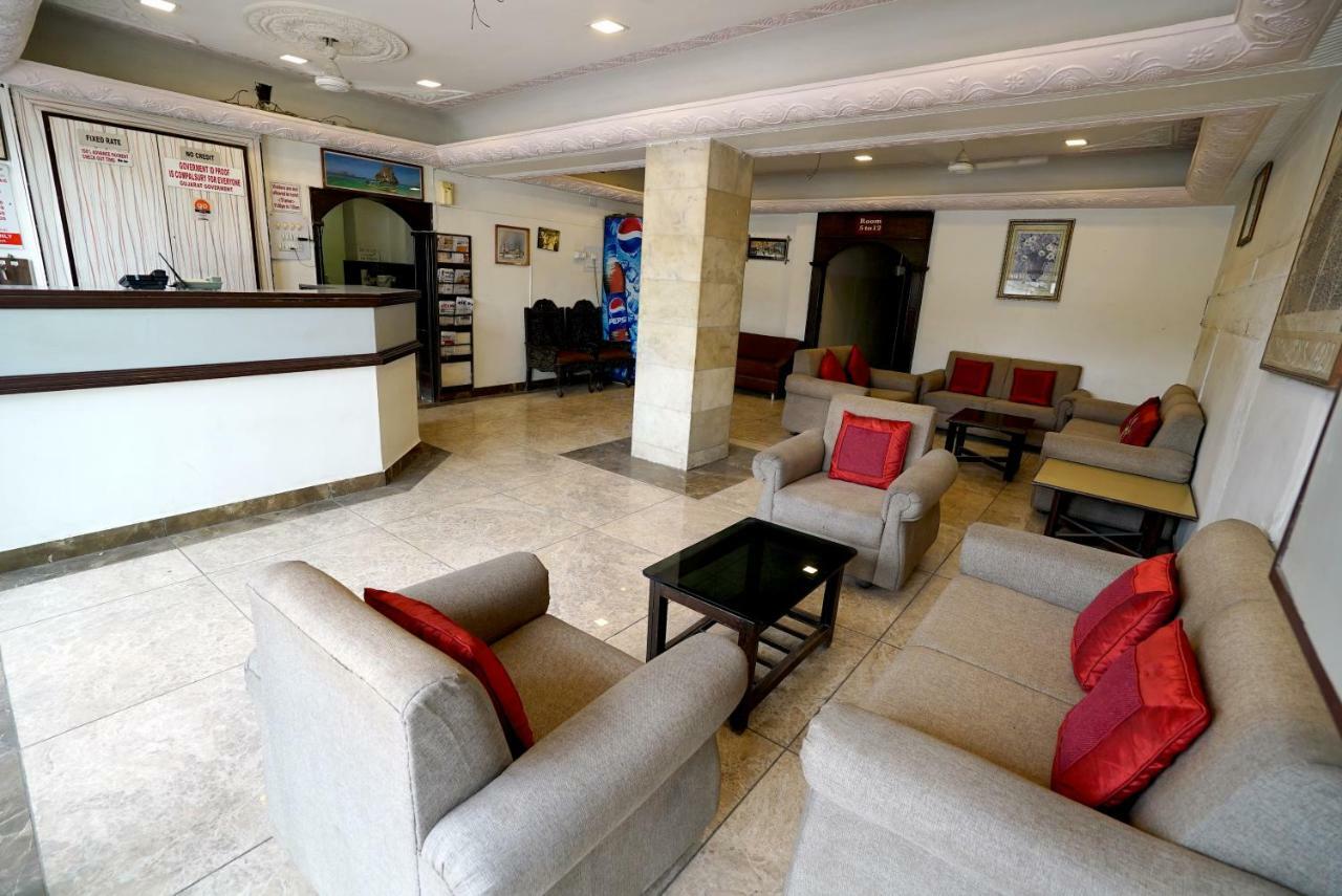 Hotel Royal Amhedabad Dış mekan fotoğraf